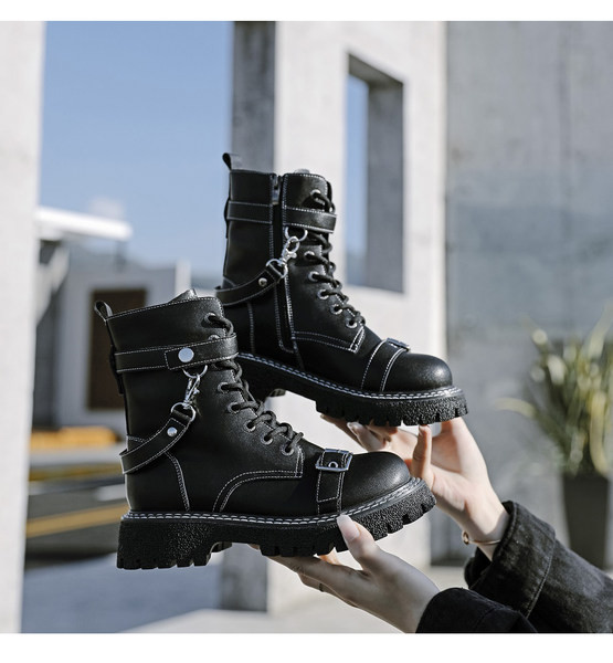 Cizme de actualitate pentru copii cu cataramă și lanț