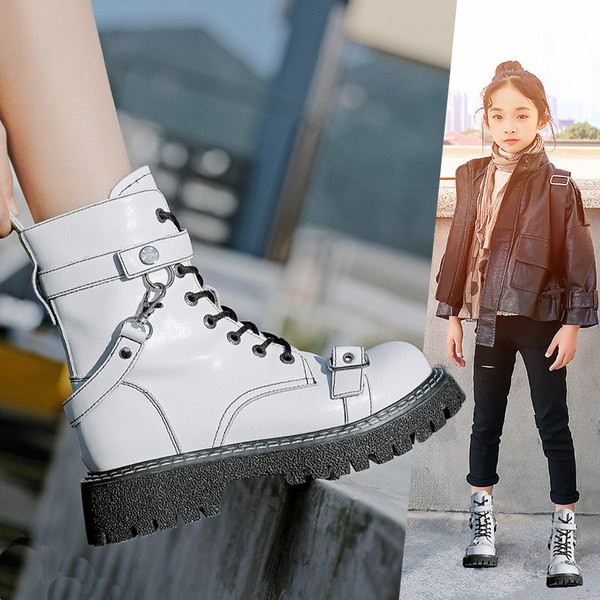 Cizme de actualitate pentru copii cu cataramă și lanț