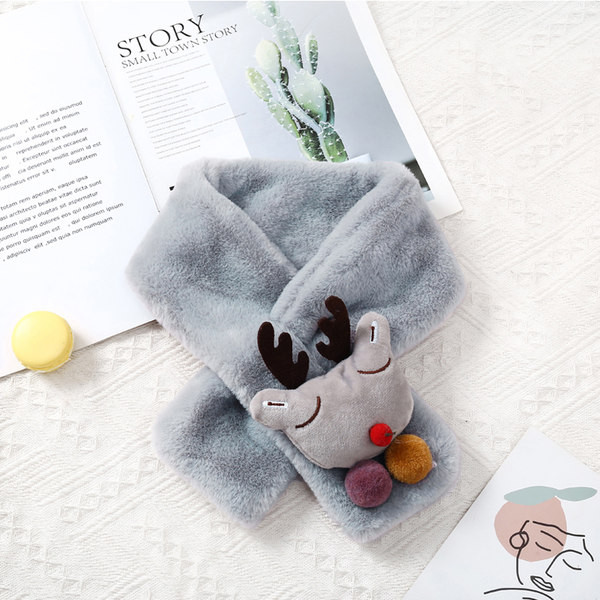 Детски шал с 3D елемент