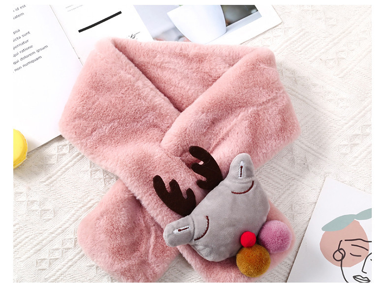 Детски шал с 3D елемент