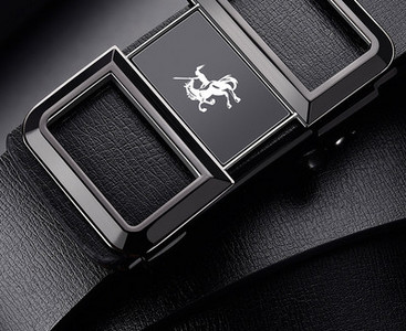 Ανδρική έκο δερμάτινη ζώνη με μεταλλική αγκράφα - μαύρο χρώμα