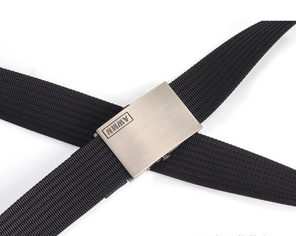 Καθημερινή υφασμάτινη ζώνη με μεταλλικό κούμπωμα