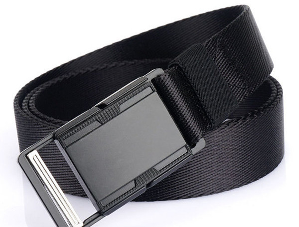 Model nou de centura textila pentru barbati cu inchidere metalica