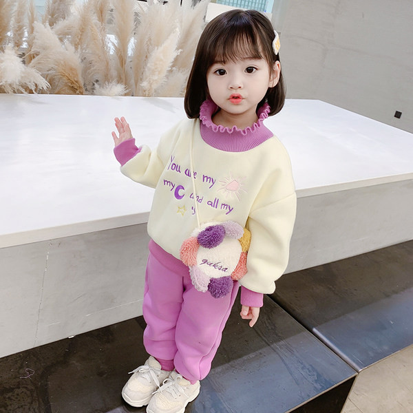 Παιδικό σετ με επιγραφή σε δύο χρώματα