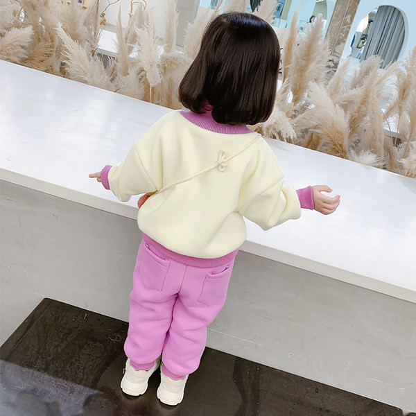 Παιδικό σετ με επιγραφή σε δύο χρώματα