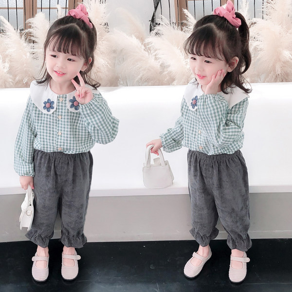 Μοντέρνο παιδικό σετ για κορίτσια από πουκάμισο και παντελόνι