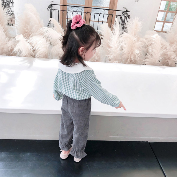 Μοντέρνο παιδικό σετ για κορίτσια από πουκάμισο και παντελόνι