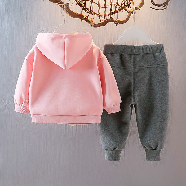 Детски комплект от блуза с 3D елементи и долнище