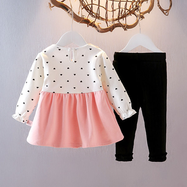 Стилен детски комплект от блуза с овално деколте и клин