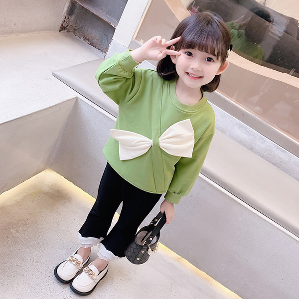 Set copii din doua piese cu panglica si dantela la pantaloni