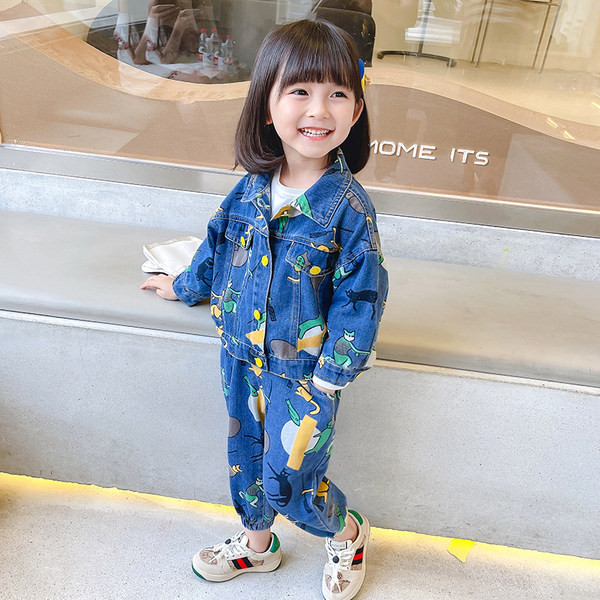 Παιδικό μοντέρνο σετ τζιν δύο τεμαχίων για κορίτσια