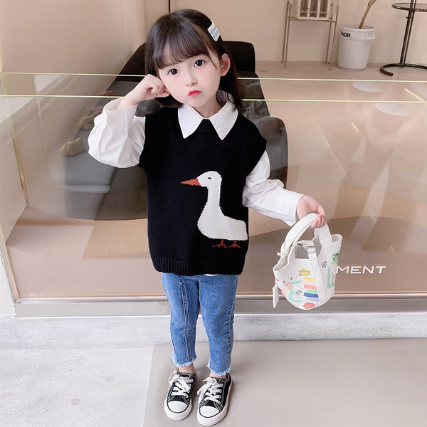 Stílusos gyerek szett lányoknak farmer ingből és mellényből