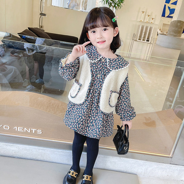 Σετ μοντέρνο παιδικό φόρεμα με φλοράλ μοτίβο και γιλέκο