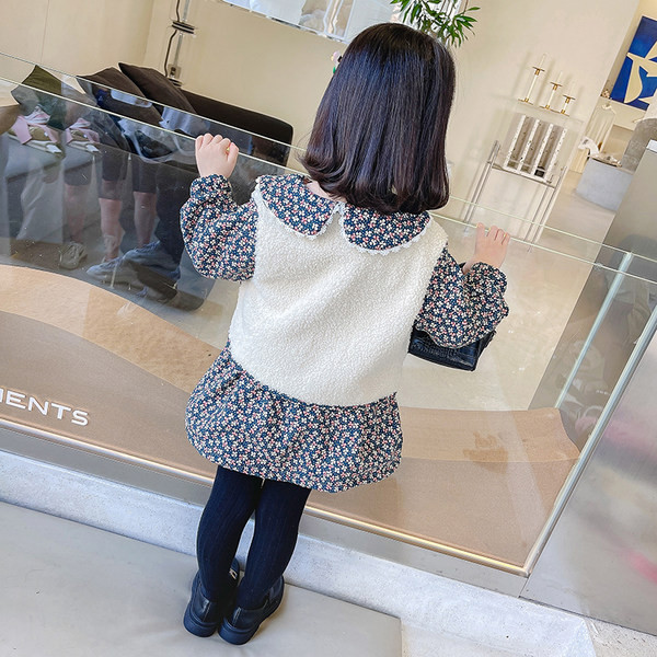 Σετ μοντέρνο παιδικό φόρεμα με φλοράλ μοτίβο και γιλέκο