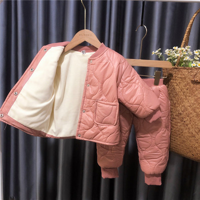 Set modern pentru copii în două modele din trei părți