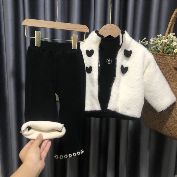 Modern téli szett gyerekeknek