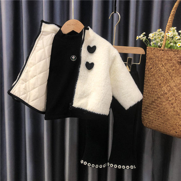 Modern téli szett gyerekeknek