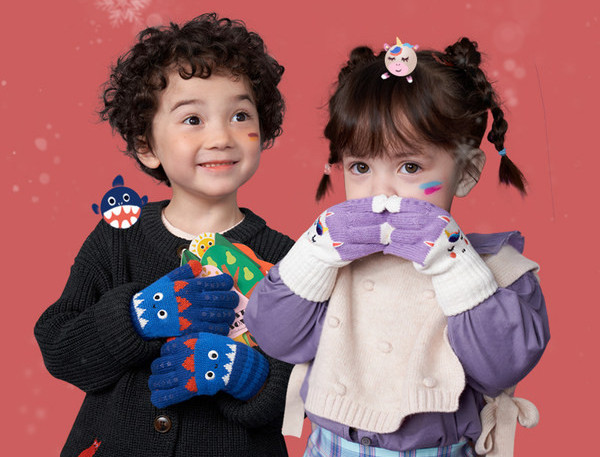 Παιδικά γάντια για αγόρια και κορίτσια με εφαρμογές