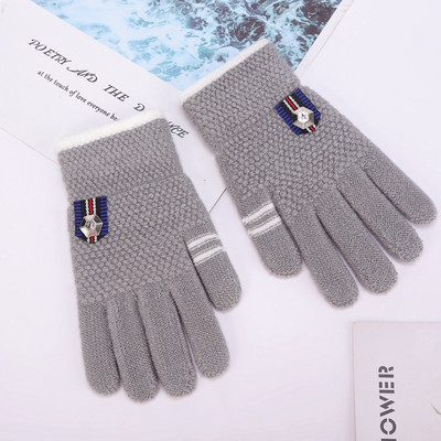 Παιδικά χειμωνιάτικα γάντια με έμβλημα