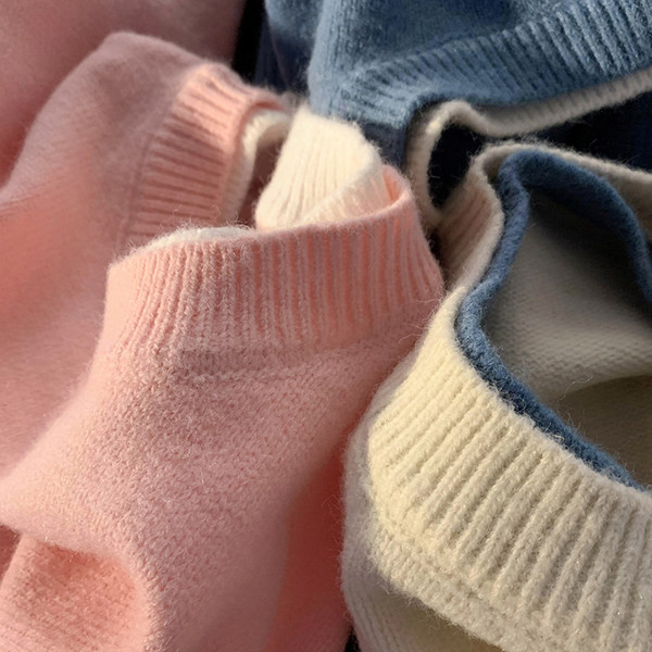 Νέο μοντέλο ανδρικό πουλόβερ με οβάλ λαιμόκοψη