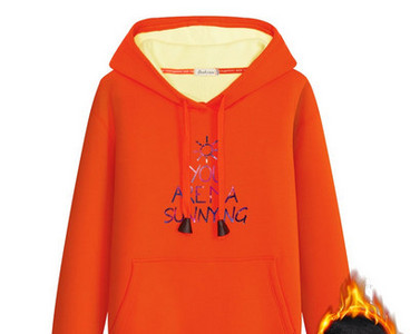 Ανδρικό μοντέρνο φούτερ με επιγραφή και κουκούλα