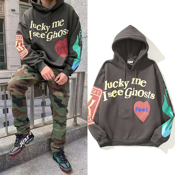 Ανδρικό φούτερ απλικέ και κουκούλα