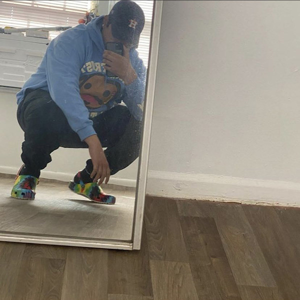 Φαρδύ καθημερινό φούτερ με απλικέ χρώματος