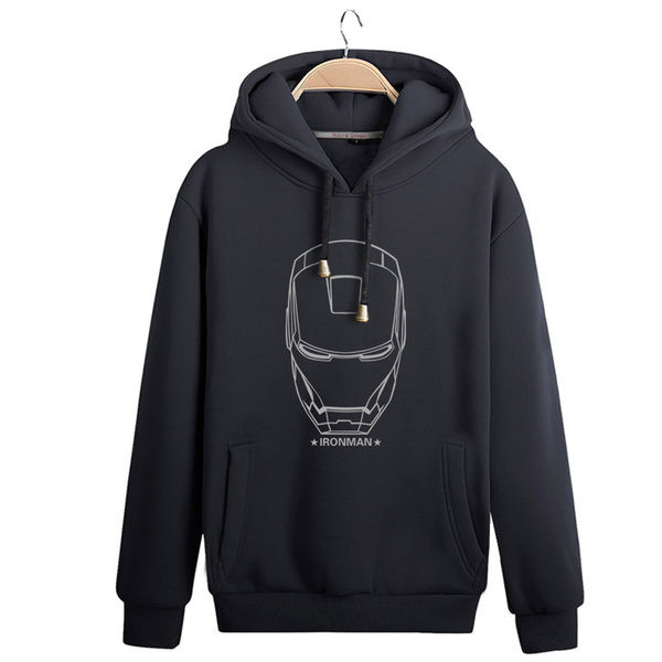 Novi model muške majice s kapuljačom i printom