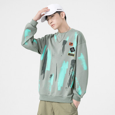 Bluza barbatesta model nou cu aplicatie colorata si decolteu rotund