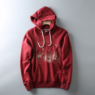 Hanorac pentru bărbați cu aplicație și glugă