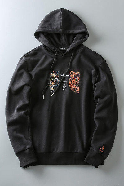 Hanorac pentru bărbați cu aplicație și glugă - două culori102