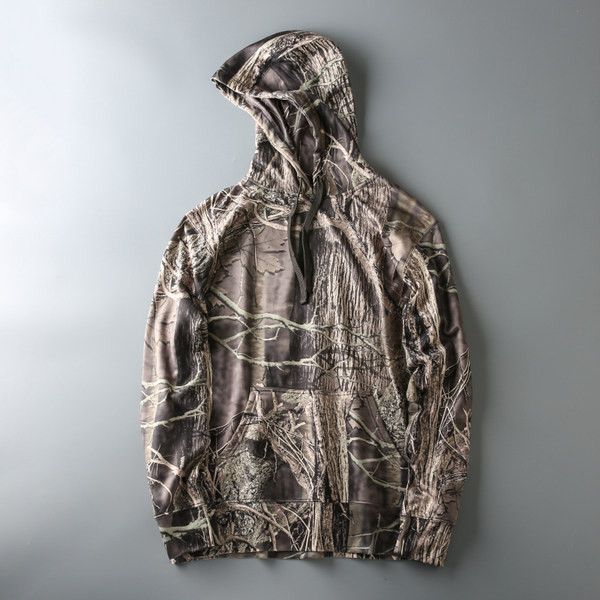 Férfi pulóver kapucnival és zsebbel