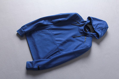 Hanorac casual barbatesc cu gluga si cravate model uni