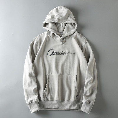 Hanorac cu broderie si buzunar frontal in trei culori