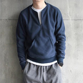 Κομψό ανδρικό φούτερ απλό μοντέλο με φερμουάρ και τσέπη