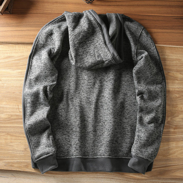 Μοντέρνο ανδρική φούτερ με κούμπωμα και κουκούλα