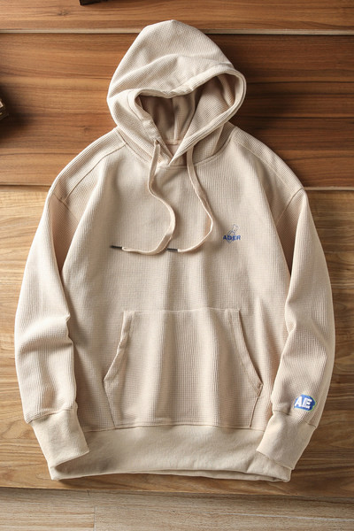 Hanorac sport pentru bărbați cu glugă și inscripție brodată