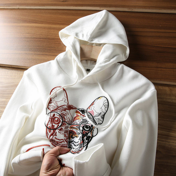 Modern férfi pulóver színes hímzéssel