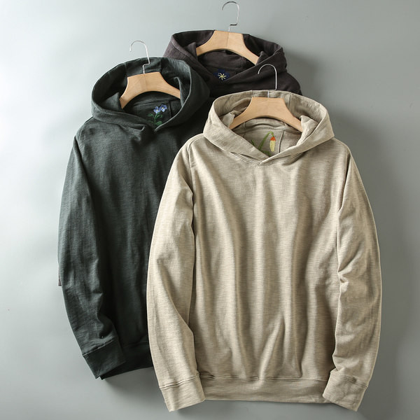 Ανδρικό μονόχρωμο φούτερ μονόχρωμο μοντέλο με κουκούλα