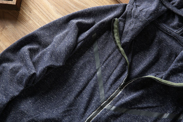 Ανδρικό φούτερ με κουκούλα και φερμουάρ σε γκρι