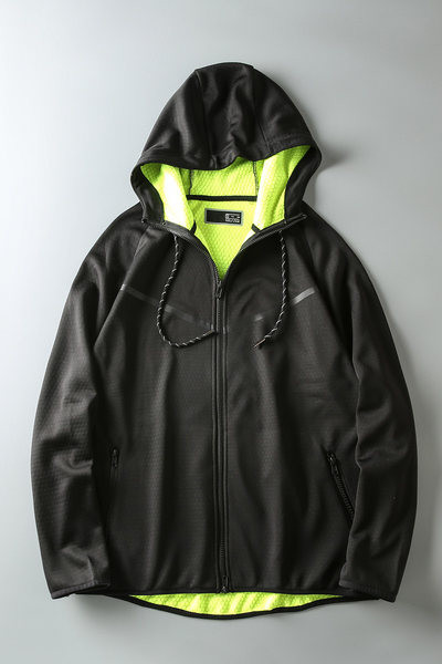 Ανδρικό φούτερ με κουκούλα και κορδόνια σε μαύρο χρώμα