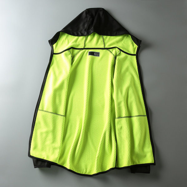 Ανδρικό φούτερ με κουκούλα και κορδόνια σε μαύρο χρώμα