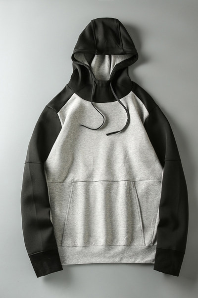 Hanorac modern pentru bărbați cu cravate și glugă