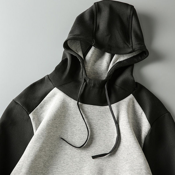 Hanorac modern pentru bărbați cu cravate și glugă