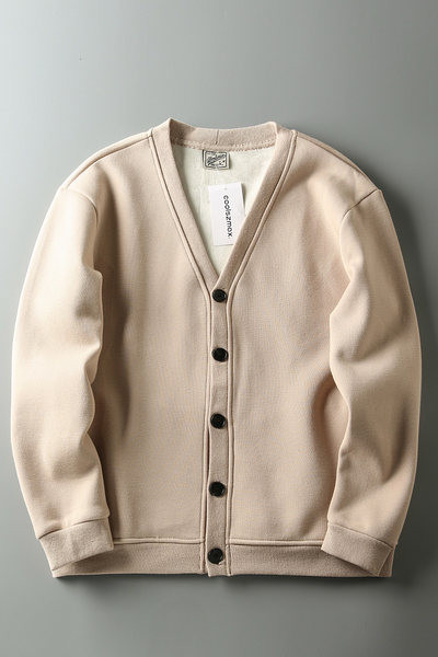 Vestă pentru bărbați cu decolteu în V și închidere cu nasturi