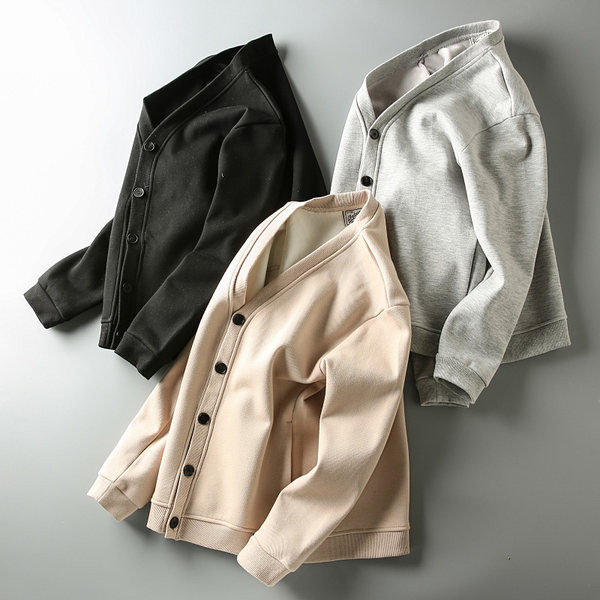 Vestă pentru bărbați cu decolteu în V și închidere cu nasturi