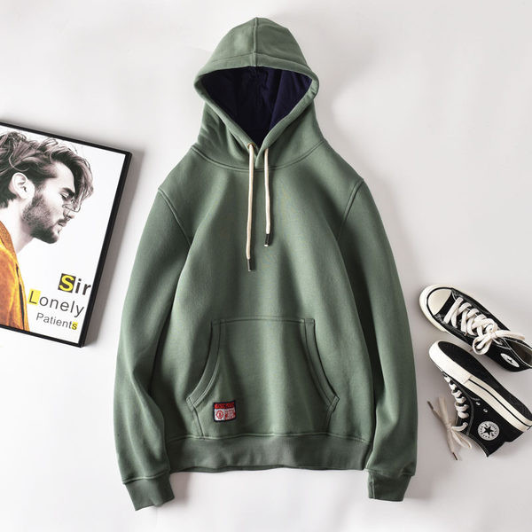 Alkalmi férfi pulóver kapucnival és zsebbel