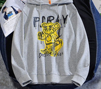 Ανδρικό φούτερ με κουκούλα και στάμπα - σε πολλά χρώματα