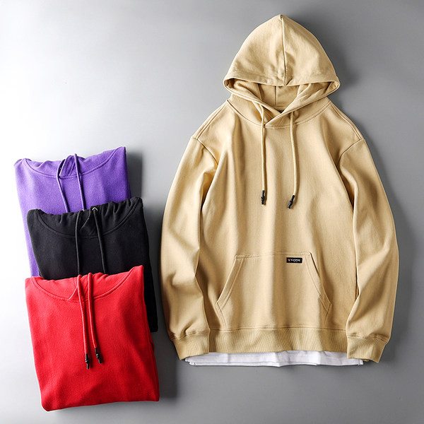 Αθλητικό μονόχρωμο φούτερ με κουκούλα και τσέπη