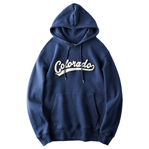 Ανδρικό αθλητικό φούτερ με κουκούλα και κεντητή επιγραφή